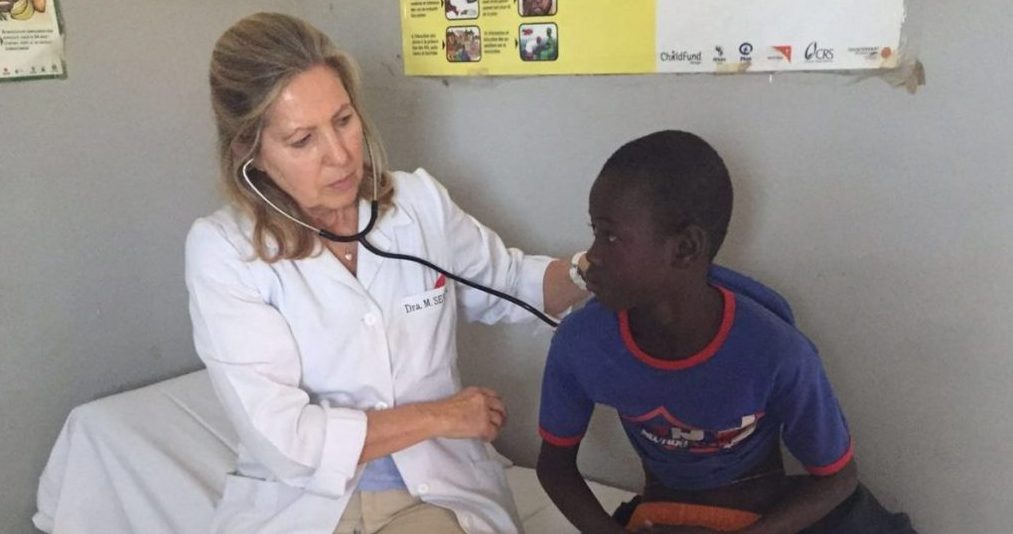 Atención médica a menores vulnerables en Senegal